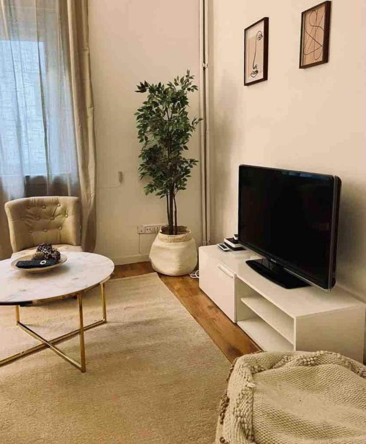 Apartment Excelente Piso De 3 En La Latina Madrid